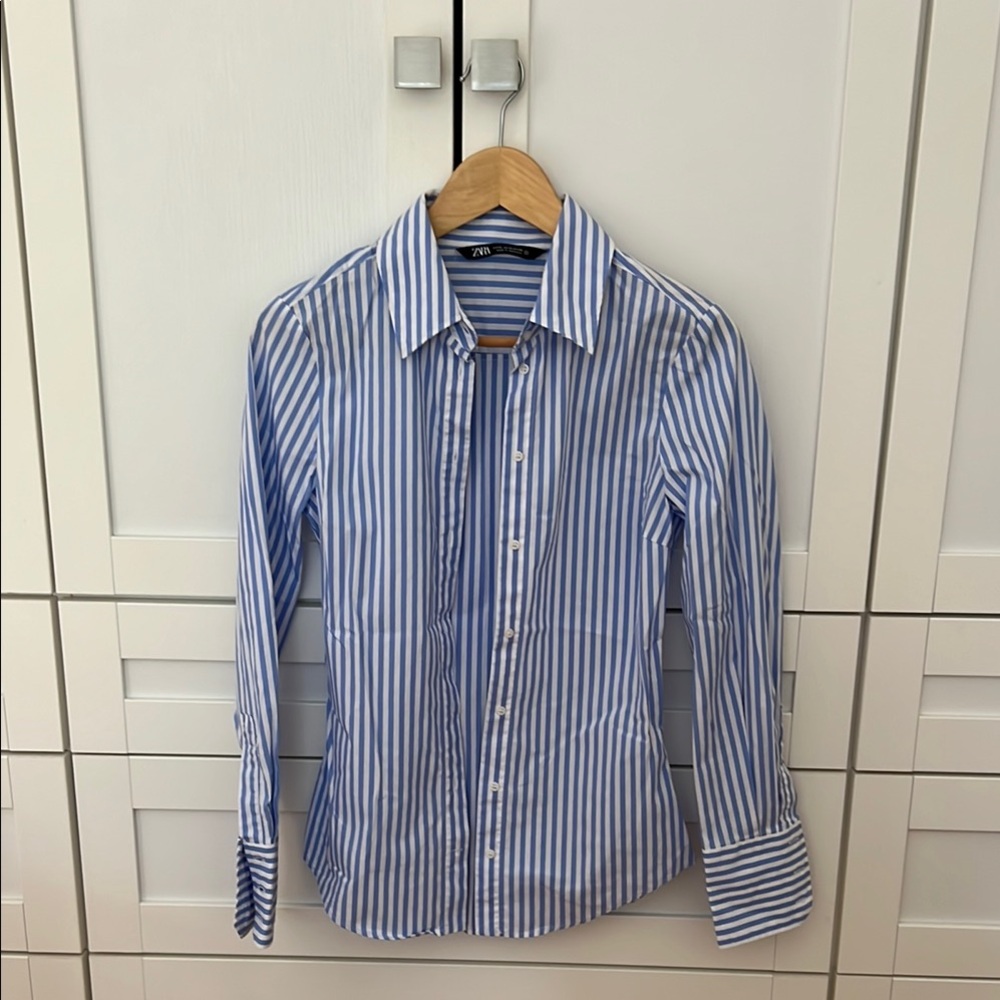 Zara Blue and White Stripes Dress Button Down Shirt